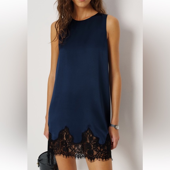 Reformation Jessalyn Sleeveless
Lace Silk Minidress - Picture 3 of 6